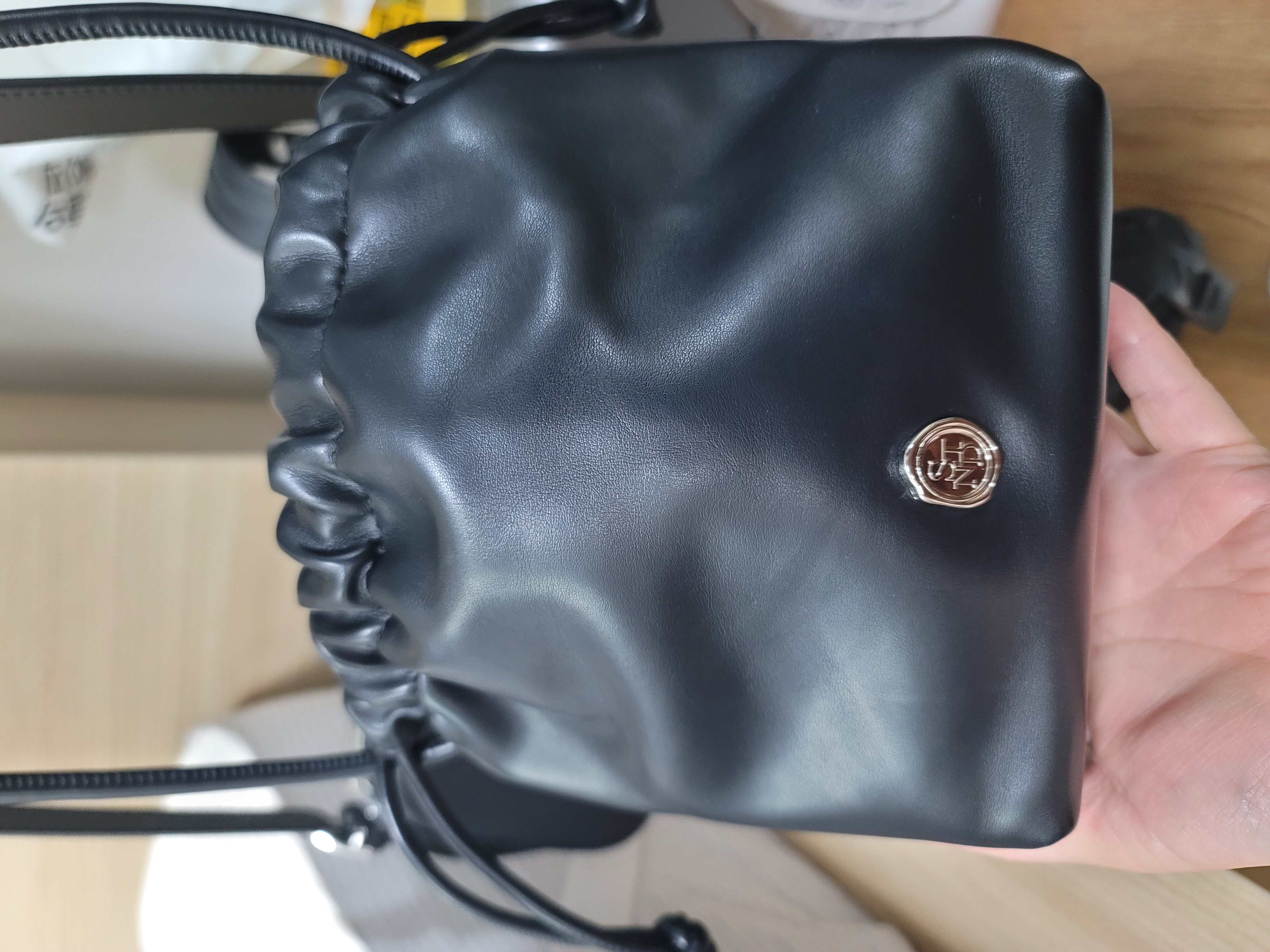 [SHOOPEN] 【SHOOPEN】ソフトシャーリングミニバッグ HPABGFS302 SHOOPEN 柔軟迷你絎縫包隨機出貨HPABGEA902 - 手拿包/手提包| 酷澎