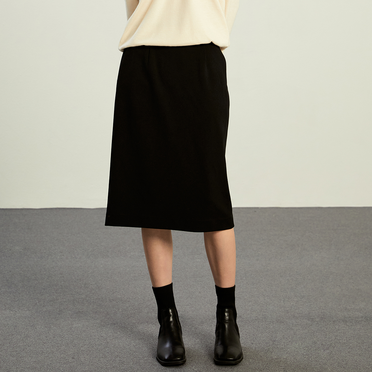 슬랙스닝] H미디 스커트_CVWHD4901N- 클라비스