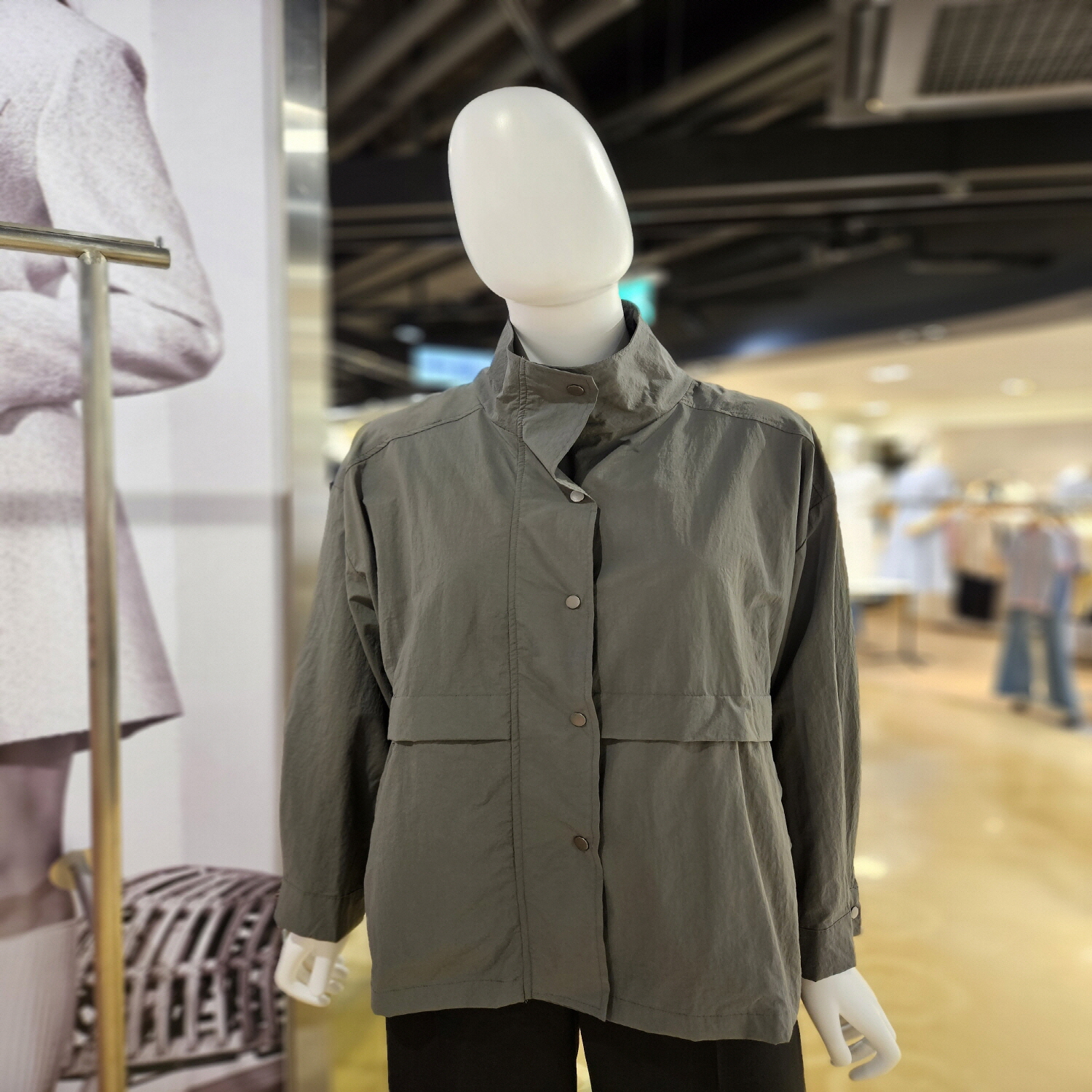 코인코즈 하이넥 허리셔링 바람막이 점퍼 DW3AM481- 이랜드몰