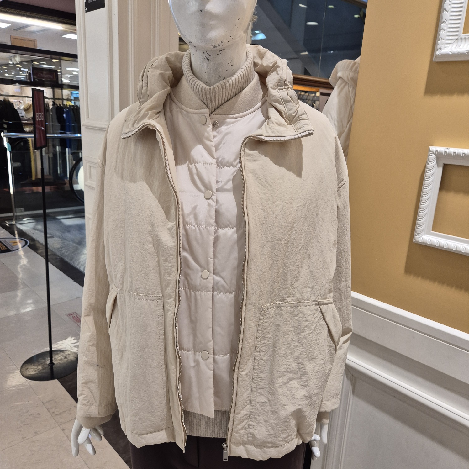 NC해운대점 BCBG 올앤썬드리 봄24 포리오 점퍼 A4S1R152