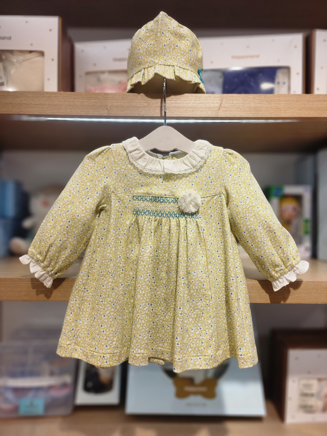 [해피랜드]뉴코아인천아울렛 압소바 모자랑 같이  마르터킹 OP