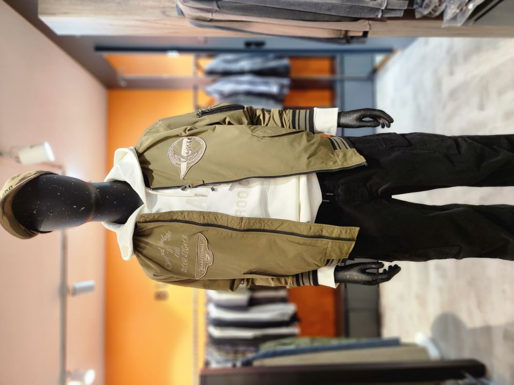 동아백화점 쇼핑점 버커루 남여공용 와펜 장식 MA-1 항공 점퍼(B235Z5030P)동아쇼핑