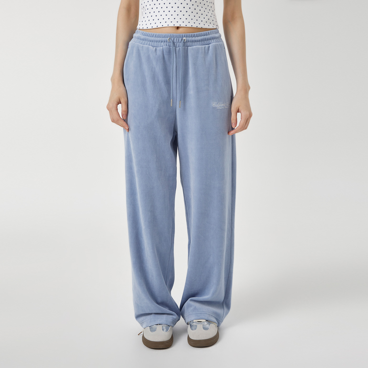 Velour Embroidery Wide Pants / WHTMF4V21F- 후아유