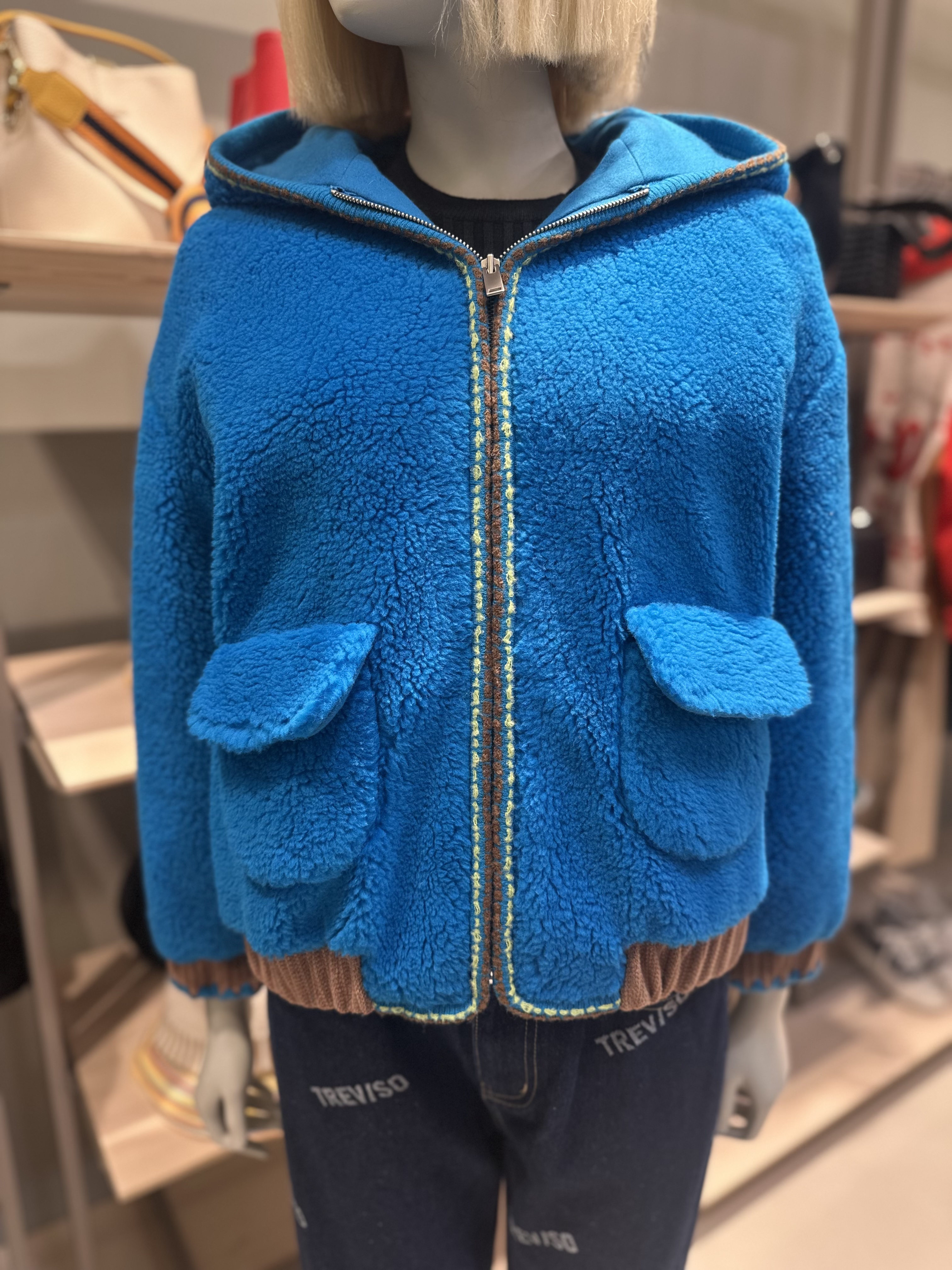 NC대전 유성점 BAJPA7561(BL/RD) 베네통 시티 플리스 뽀글이 후드 점퍼(57461)