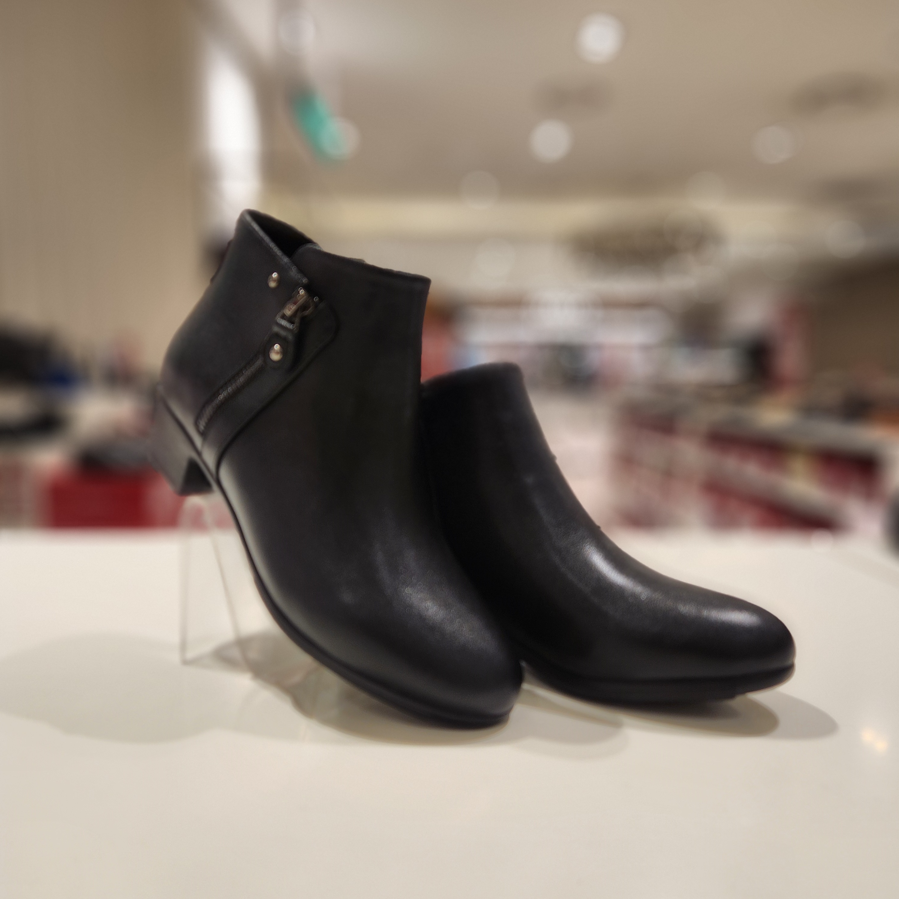 NC 구로점 [금강제화] 랜드로바 에스프렌도 여성 드레스 숏부츠 ESPBOC4929WG1 블랙