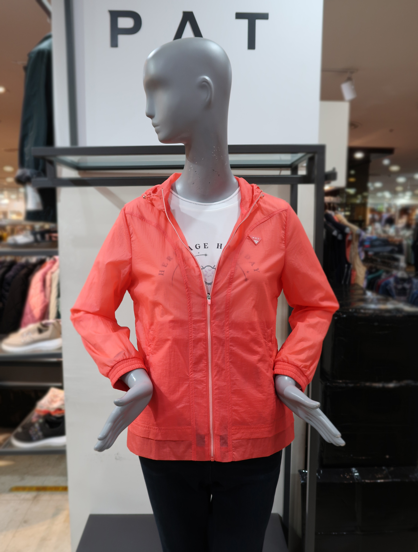 (주)인산엘에프엘 NC엑스코점 PAT 여성 여름 후디드 경량 점퍼 1L41336-410